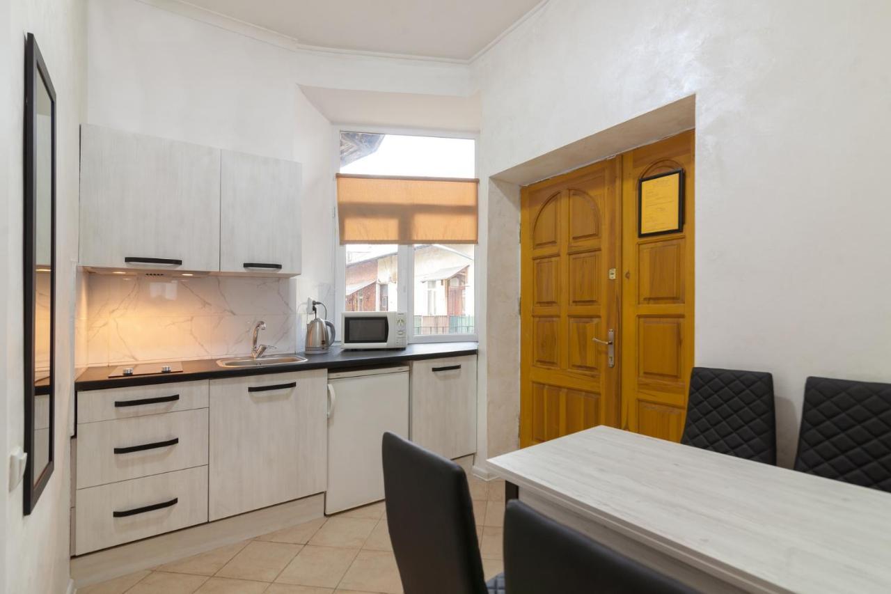 Leogrand Apartments Panteleimona Kulisha 27 Lviv Eksteriør billede